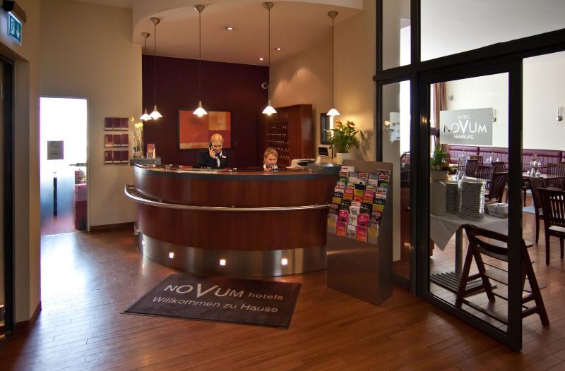 NOVUM Hotel Hamburg - Lobi