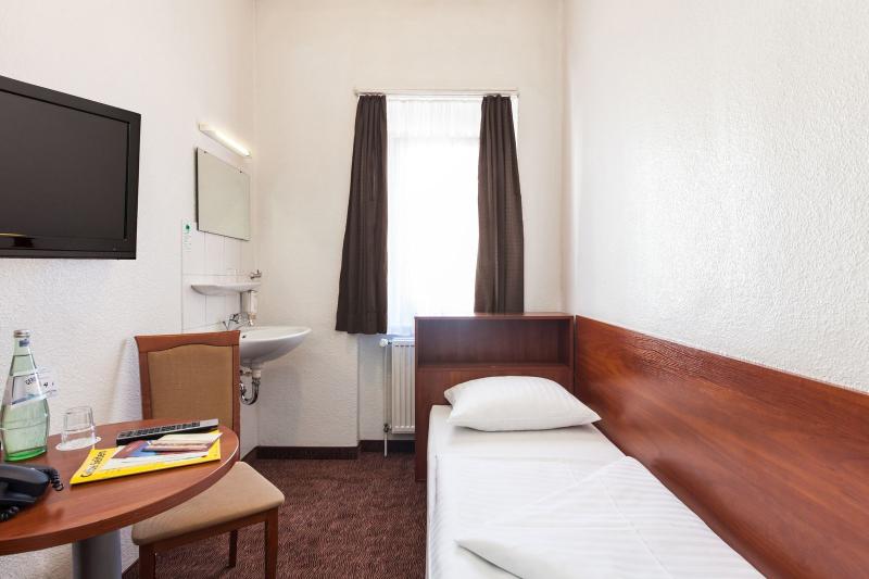 NOVUM Hotel Hamburg - Oda