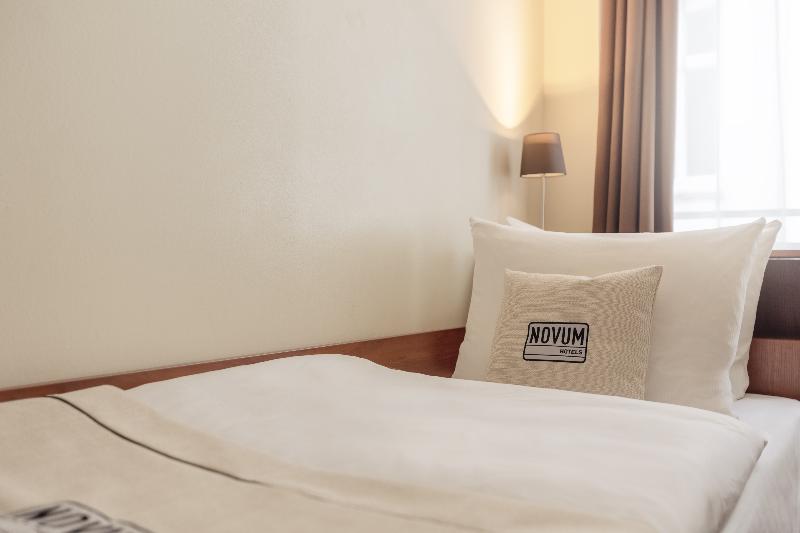 NOVUM Hotel Hamburg - Oda