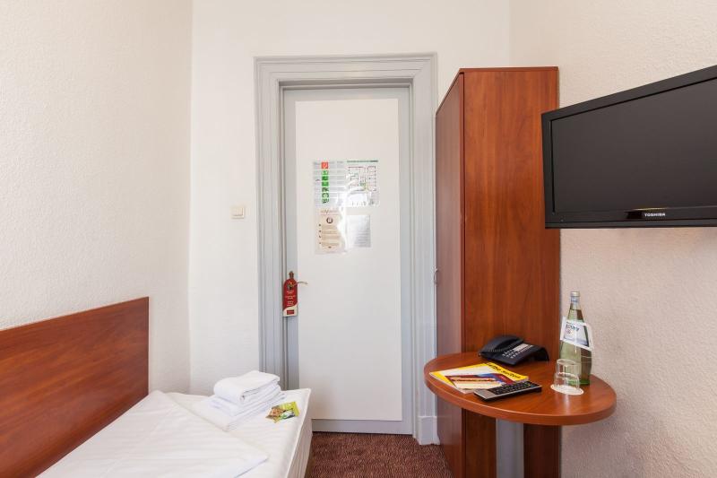 NOVUM Hotel Hamburg - Oda