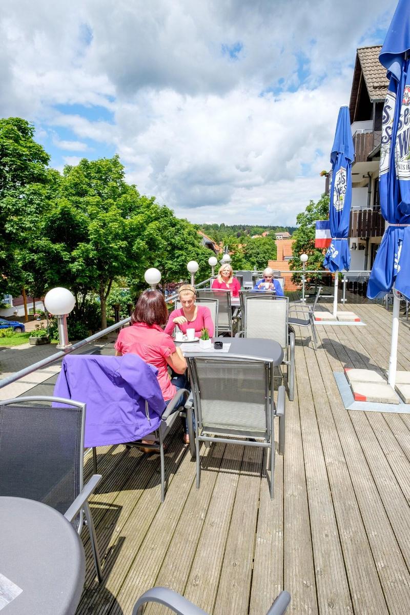 Hotel Restaurant Walpurgishof - Teras