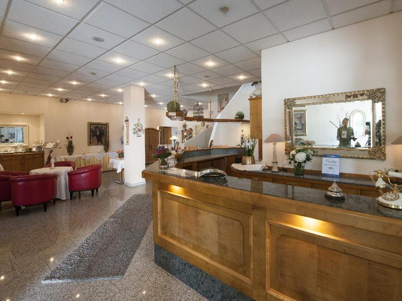 Hotel Residenz Royal - Lobi