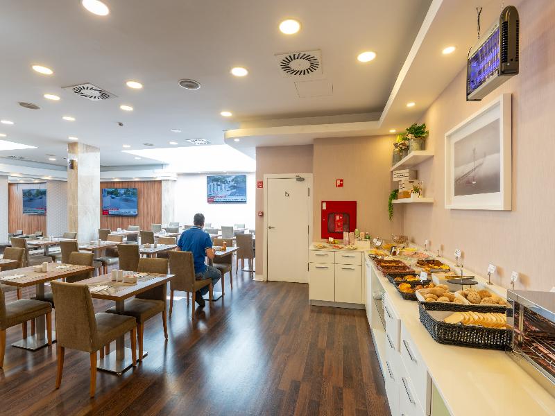 Masa Hotel Almirante - Restoran