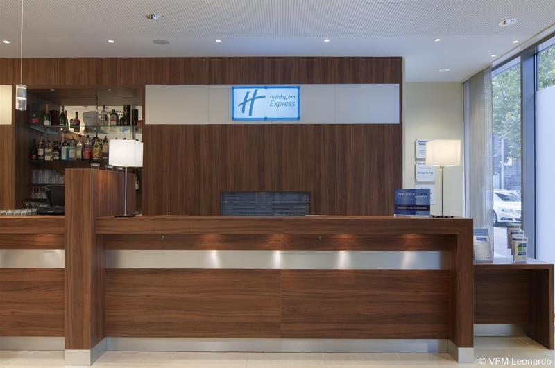Premier Inn Hamburg City Millerntor - Lobi