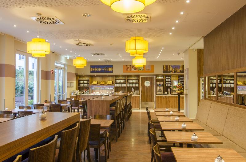 Premier Inn Hamburg City Millerntor - Restoran