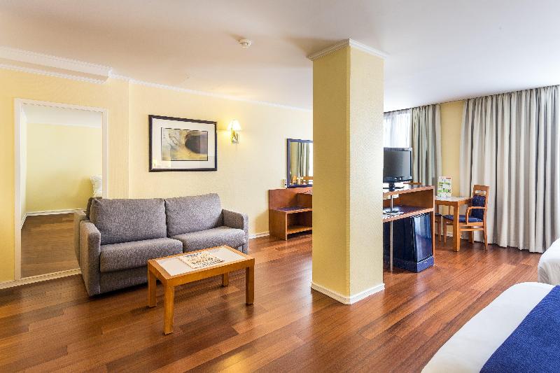Holiday Inn Lisboa - Oda