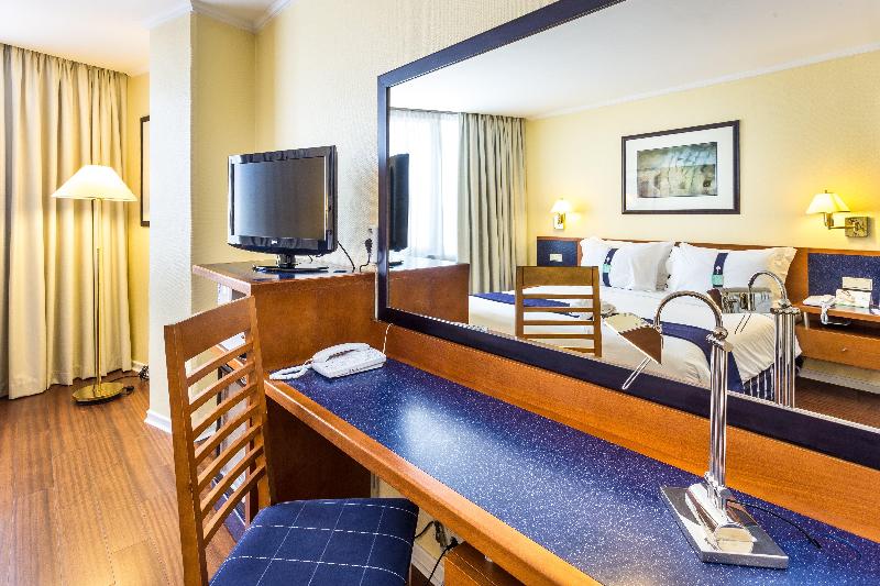 Holiday Inn Lisboa - Oda