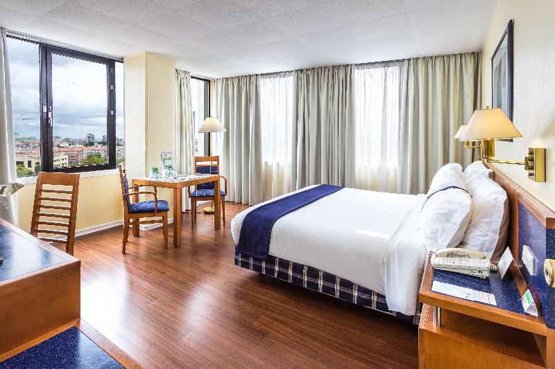 Holiday Inn Lisboa - Oda