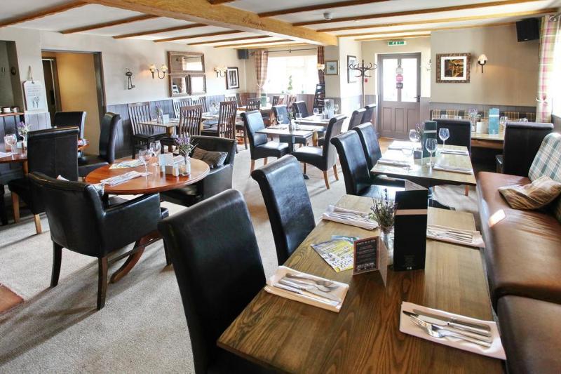 The Potters Arms - Genel