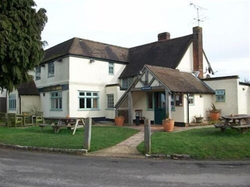 The Potters Arms - Genel