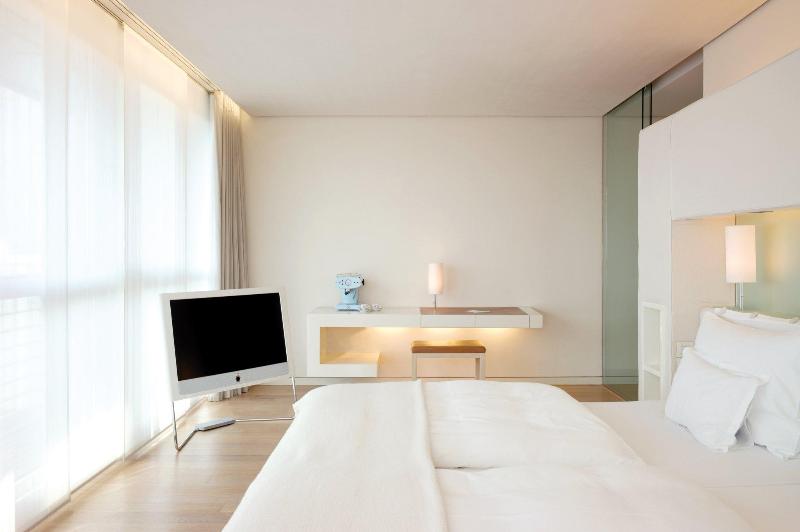 SIDE, a Member of Design Hotels - Genel