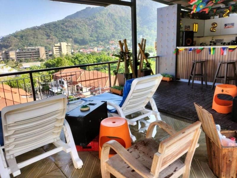 Kata Beach Studio - Bar