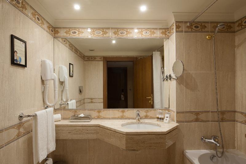 Turim Lisboa Hotel - Oda