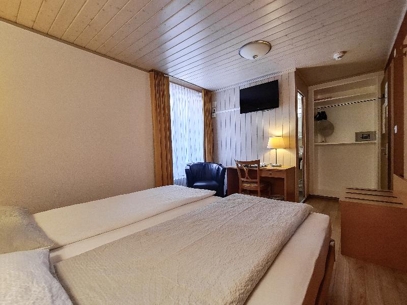 Hotel Roessli - Oda