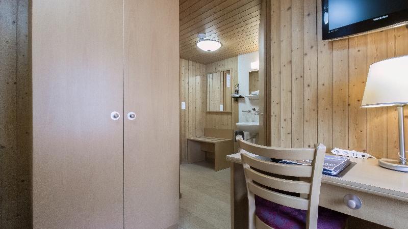Hotel Roessli - Oda
