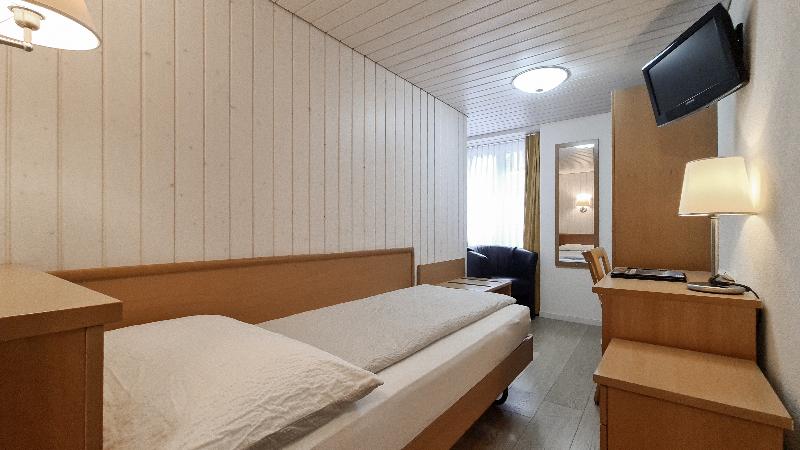 Hotel Roessli - Oda