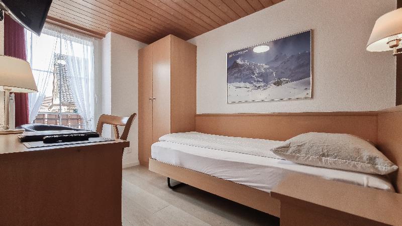 Hotel Roessli - Oda