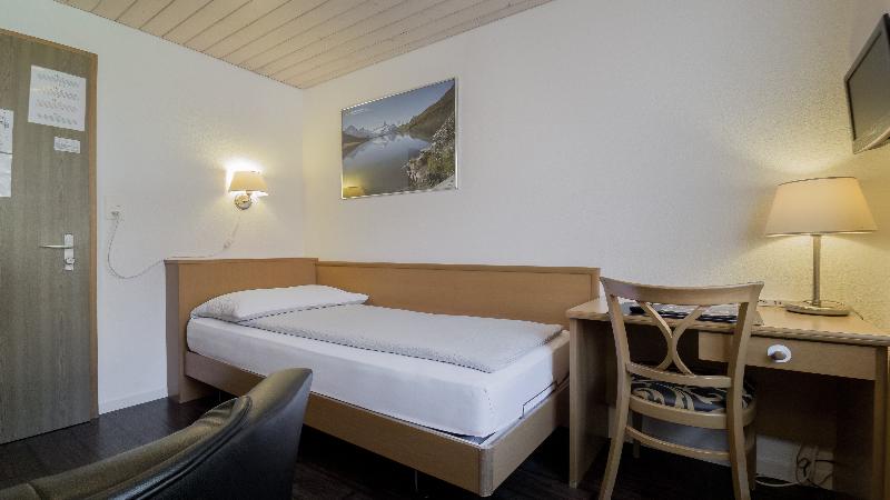 Hotel Roessli - Oda