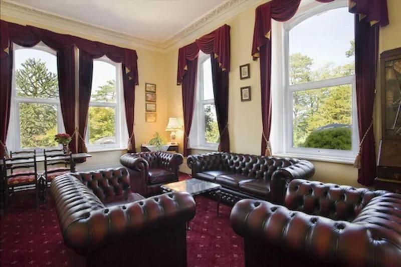 Bourne Hall Country - Bar