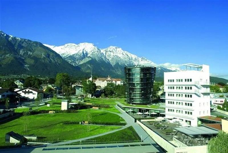 Hall Parkhotel - Genel