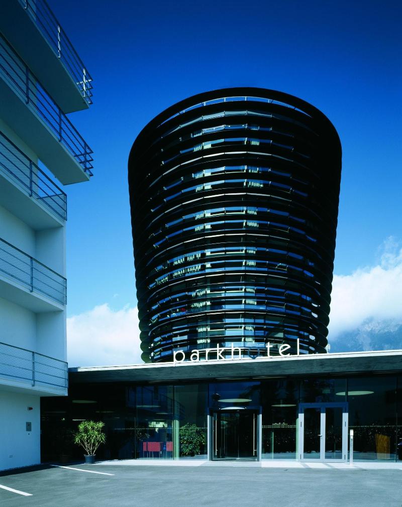 Hall Parkhotel - Genel