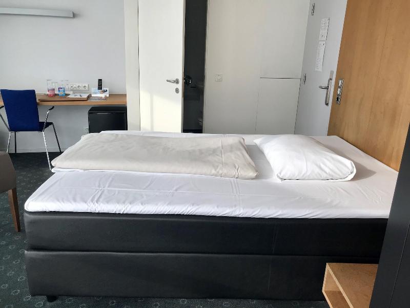 Hall Parkhotel - Oda