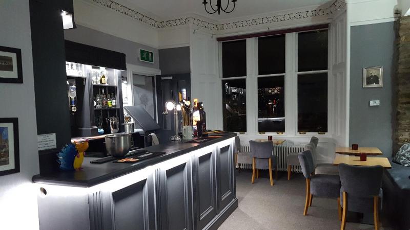 McInnes House Hotel - Bar