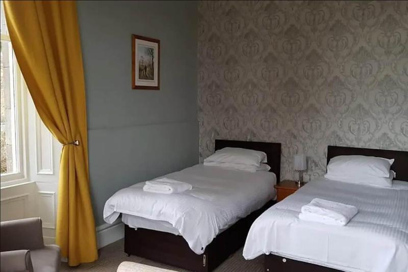 McInnes House Hotel - Oda