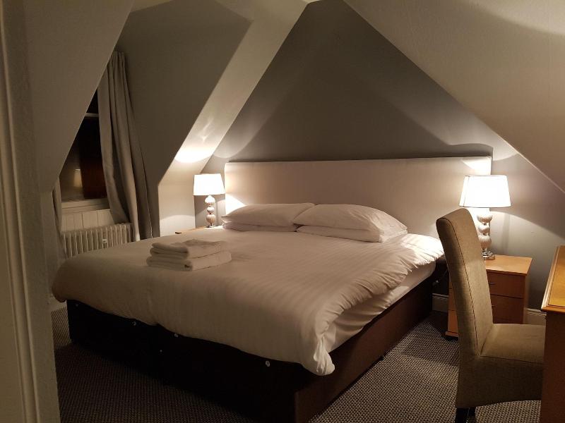 McInnes House Hotel - Oda