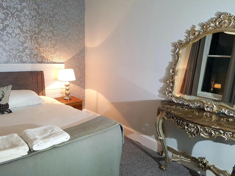 McInnes House Hotel - Oda