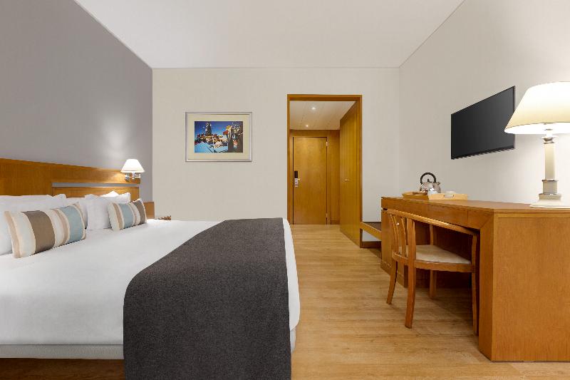 TRYP Montijo Parque Hotel - Oda
