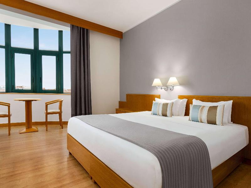 TRYP Montijo Parque Hotel - Oda