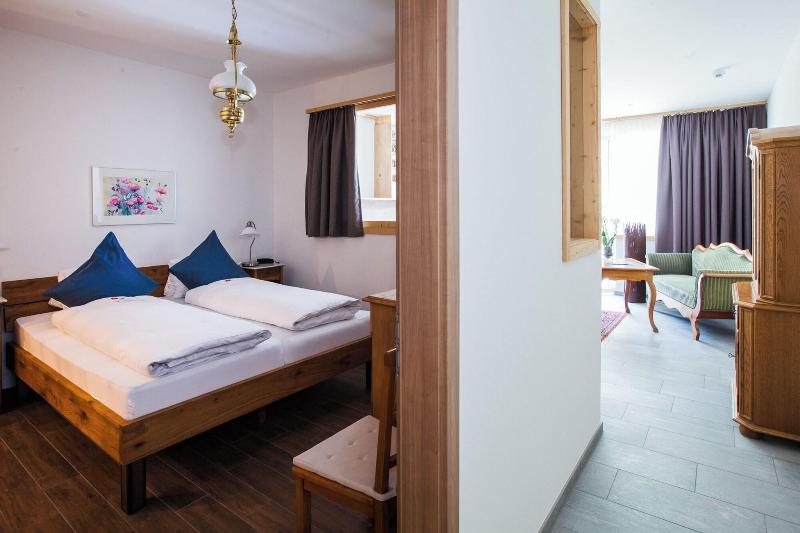 Carlton-Europe Vintage Adults Hotel - Oda