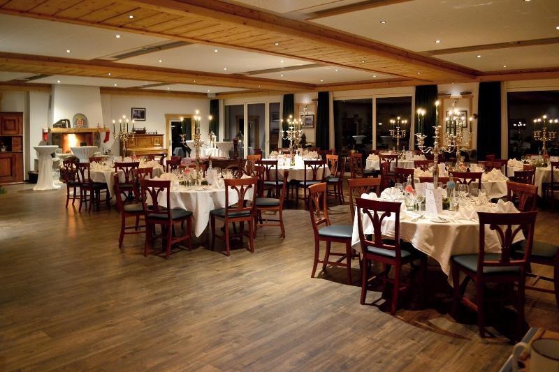 Carlton-Europe Vintage Adults Hotel - Restoran