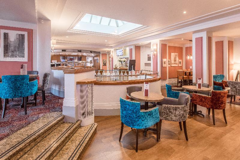 The Empress - Bar