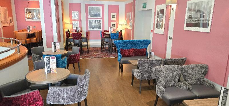 The Empress - Bar