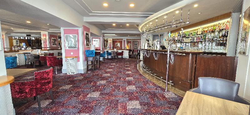 The Empress - Bar