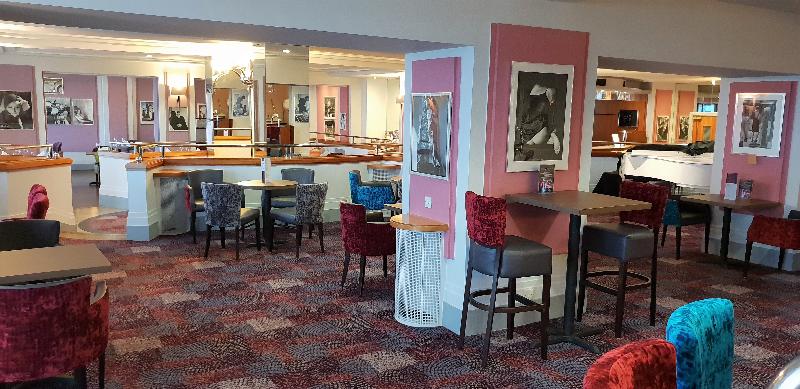 The Empress - Bar