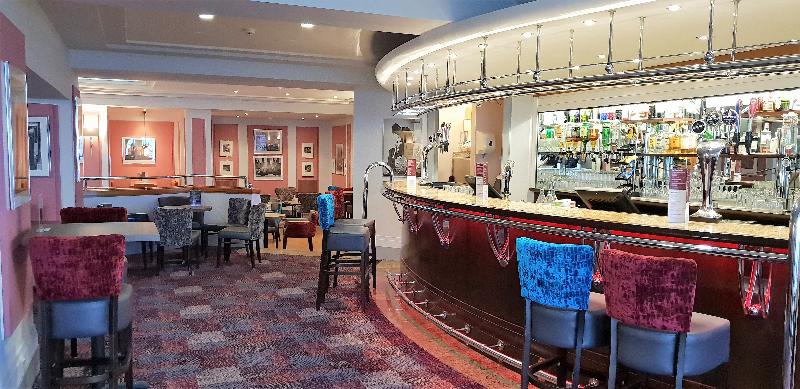 The Empress - Bar