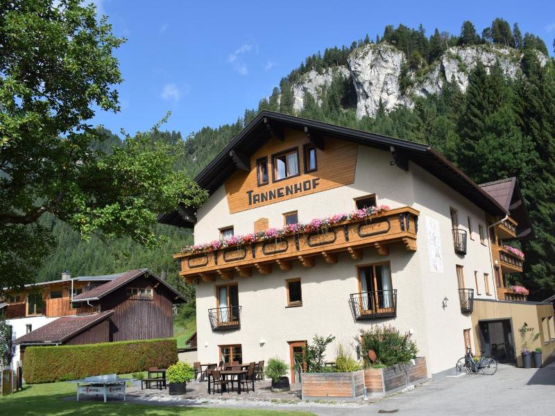 Der Tannenhof - Genel