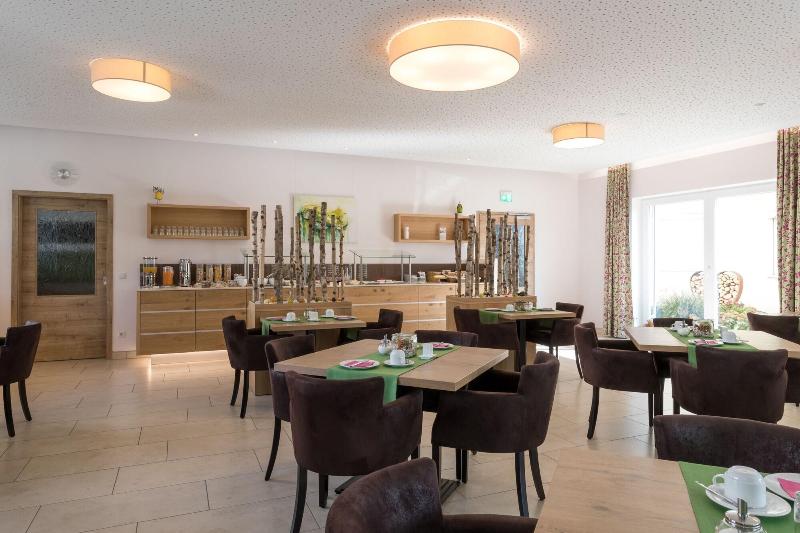 Bauer garni Gästehaus - Restoran
