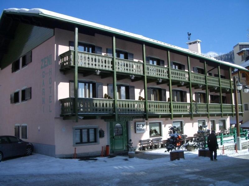Hotel Zeni - Genel