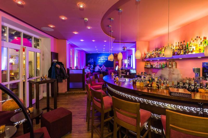 Tides Boutique Hotel - Bar