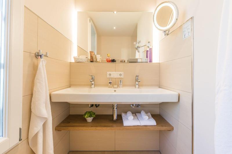 Tides Boutique Hotel - Oda