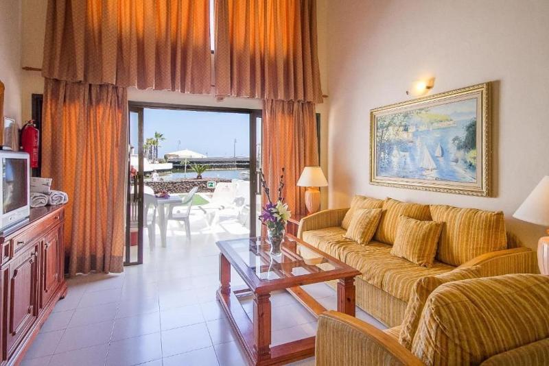 Sands Beach Resort - Plaj