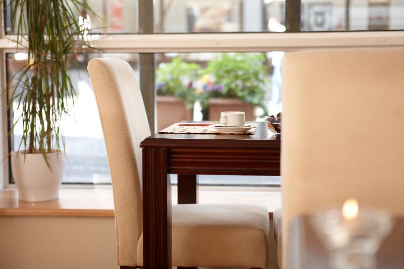 Hotel am Kieler Schloss Kiel by Premiere Classe - Restoran