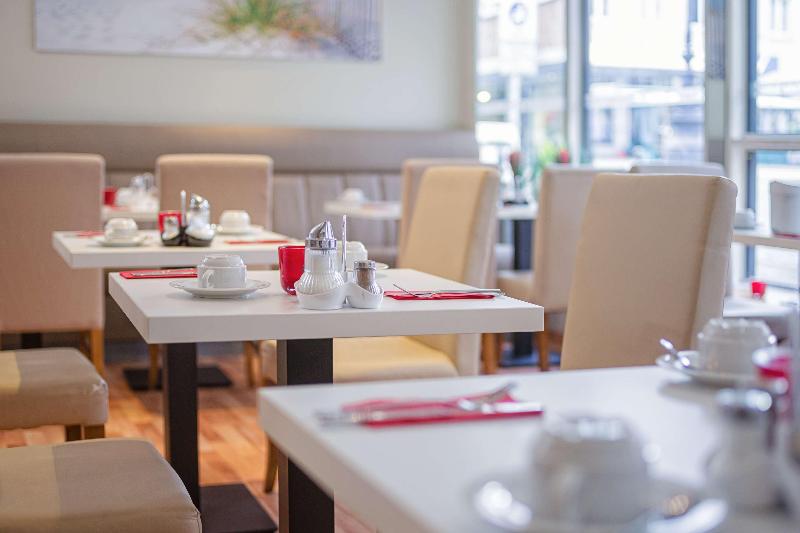 Hotel am Kieler Schloss Kiel by Premiere Classe - Restoran