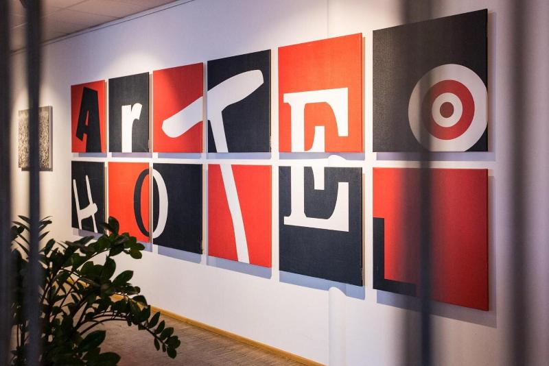 Arte Hotel Krems - Lobi