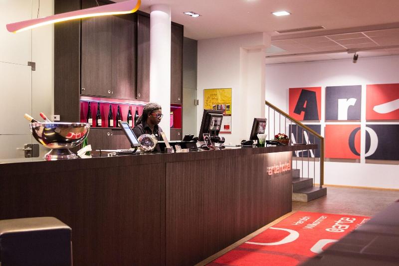 Arte Hotel Krems - Lobi