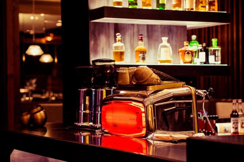 SAKS Urban Design Hotel - Bar